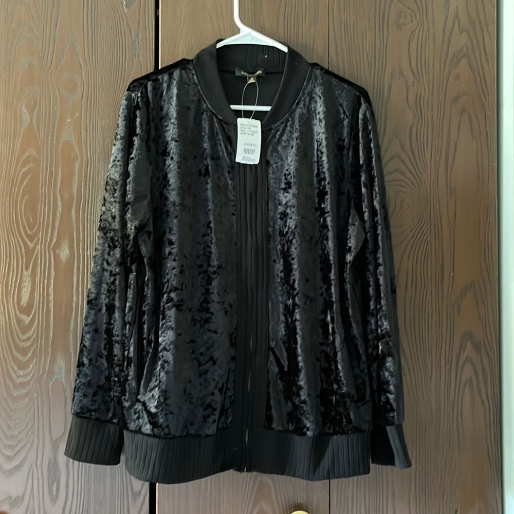 Suzanne Betro velvet look jacket. Size 1X. NWT